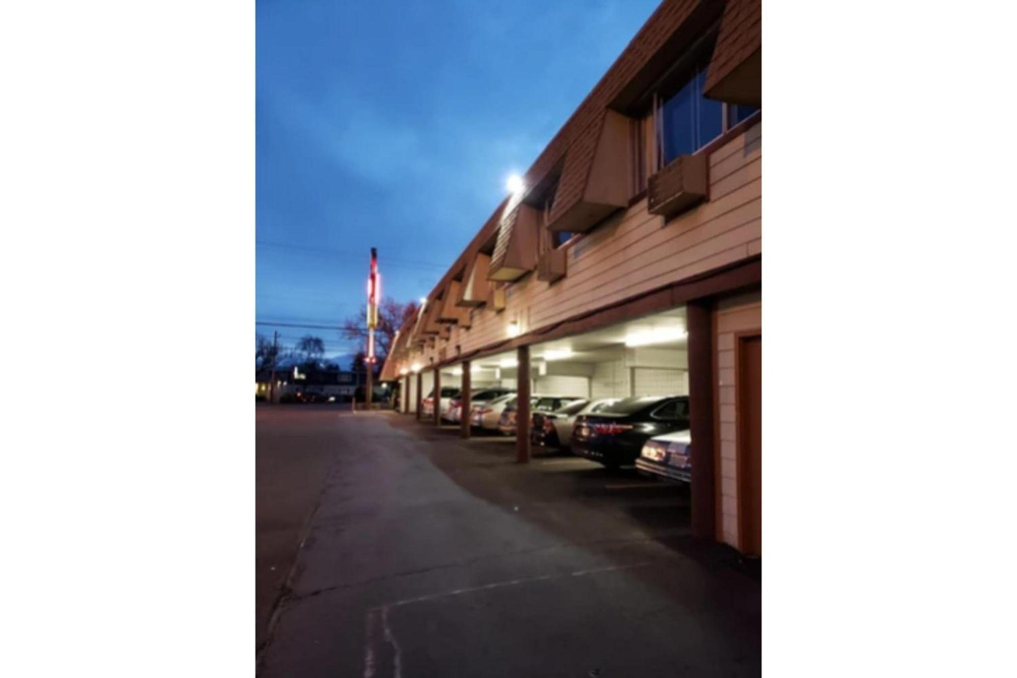 Best Value Inn By Oyo Portland Or South East Exterior photo